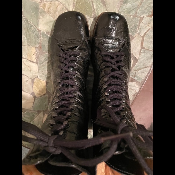 Vintage patent leather booties - Picture 4 of 10